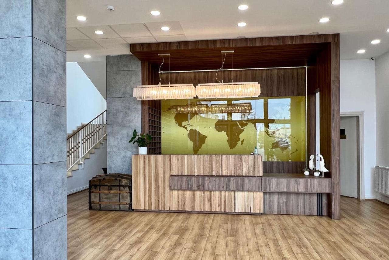 Bliss Inn Tunari Voluntari エクステリア 写真