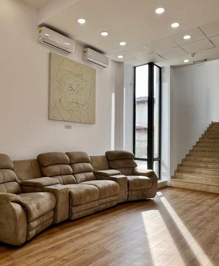 Bliss Inn Tunari Voluntari エクステリア 写真