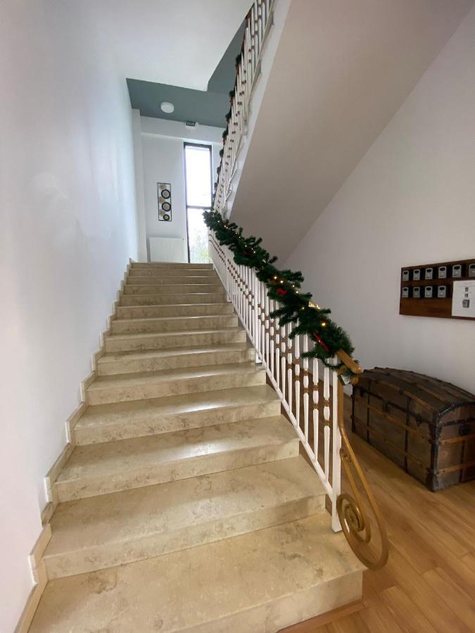 Bliss Inn Tunari Voluntari エクステリア 写真