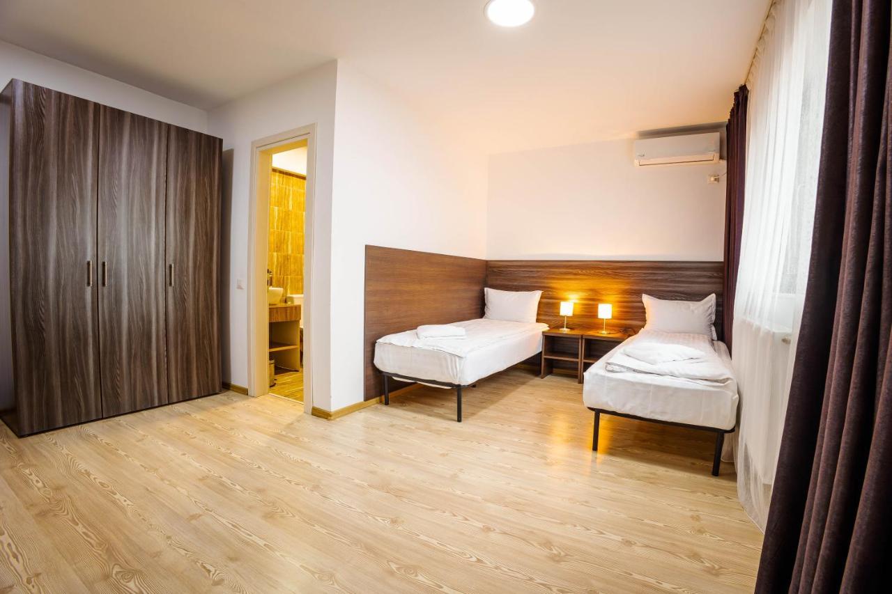 Bliss Inn Tunari Voluntari エクステリア 写真