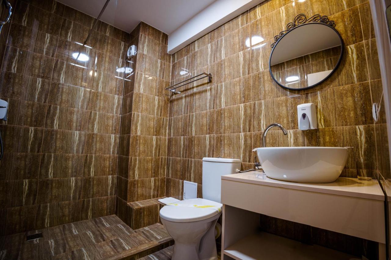 Bliss Inn Tunari Voluntari エクステリア 写真