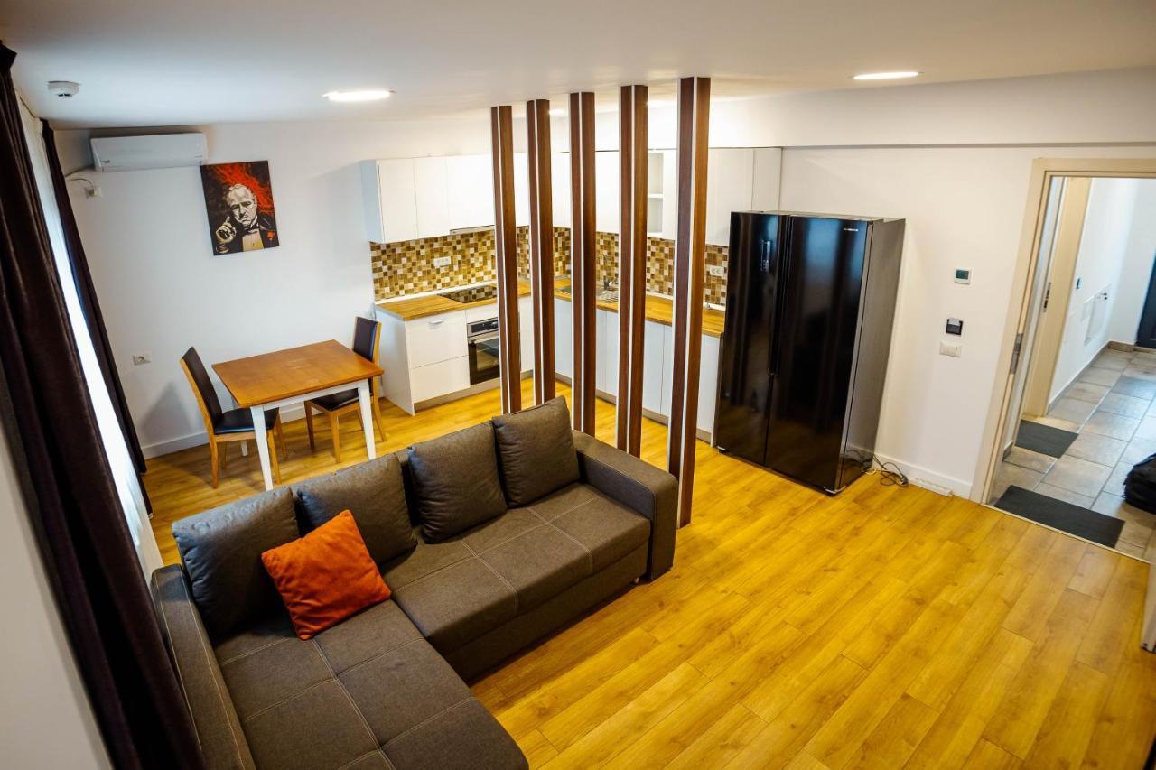 Bliss Inn Tunari Voluntari エクステリア 写真