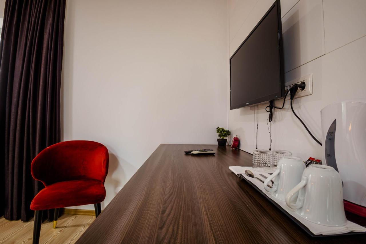 Bliss Inn Tunari Voluntari エクステリア 写真