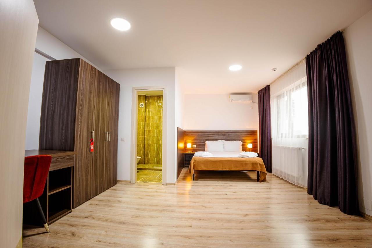 Bliss Inn Tunari Voluntari エクステリア 写真