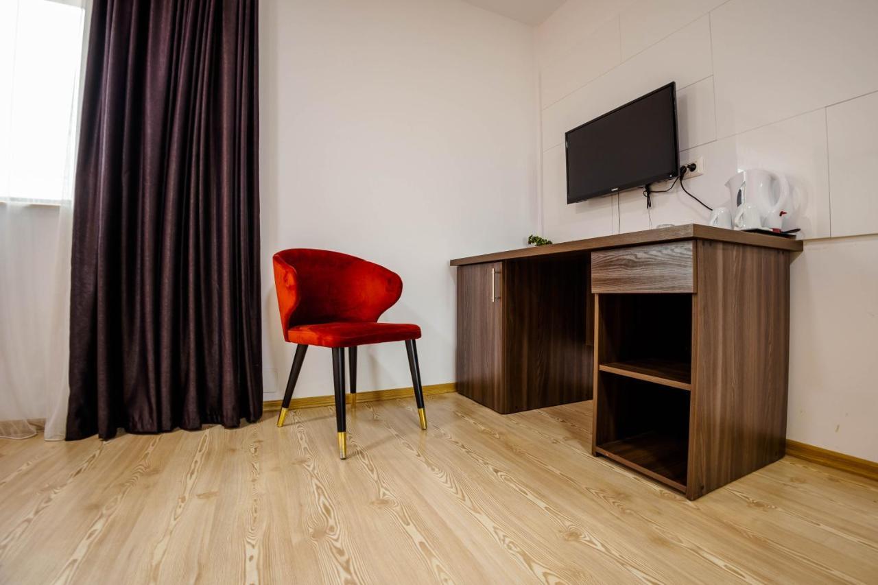 Bliss Inn Tunari Voluntari エクステリア 写真